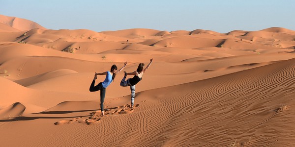 yoga-trekking-desert-maroc